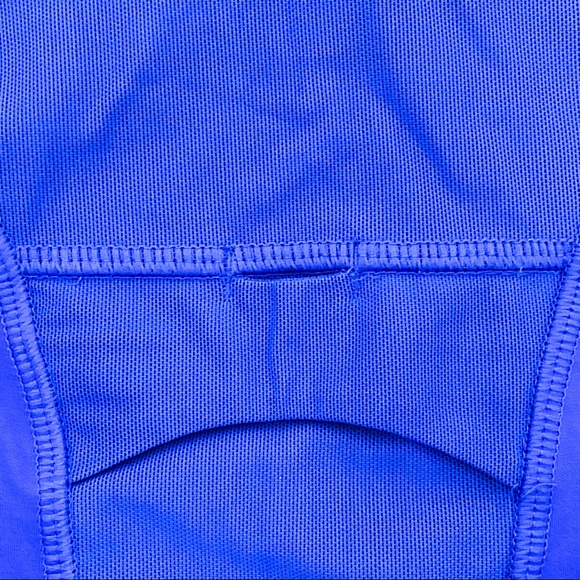 Lululemon • Cross Back Tank Top - Picture 5 of 7